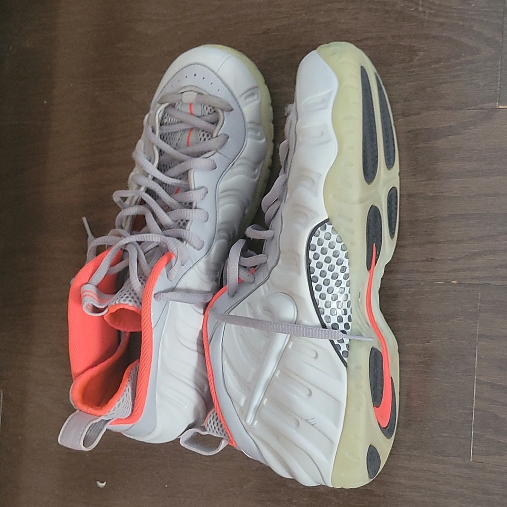 Glow in the Dark Foamposites